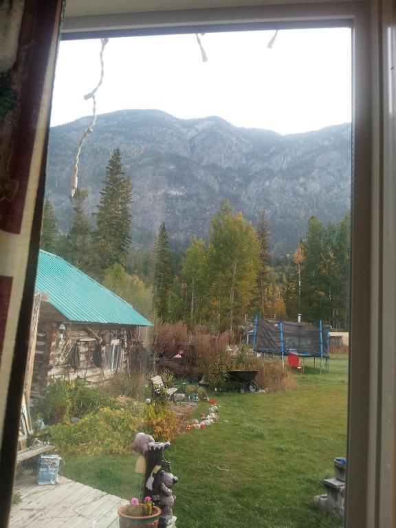 Spillimacheen Steamboat Mountain Chalets酒店 外观 照片